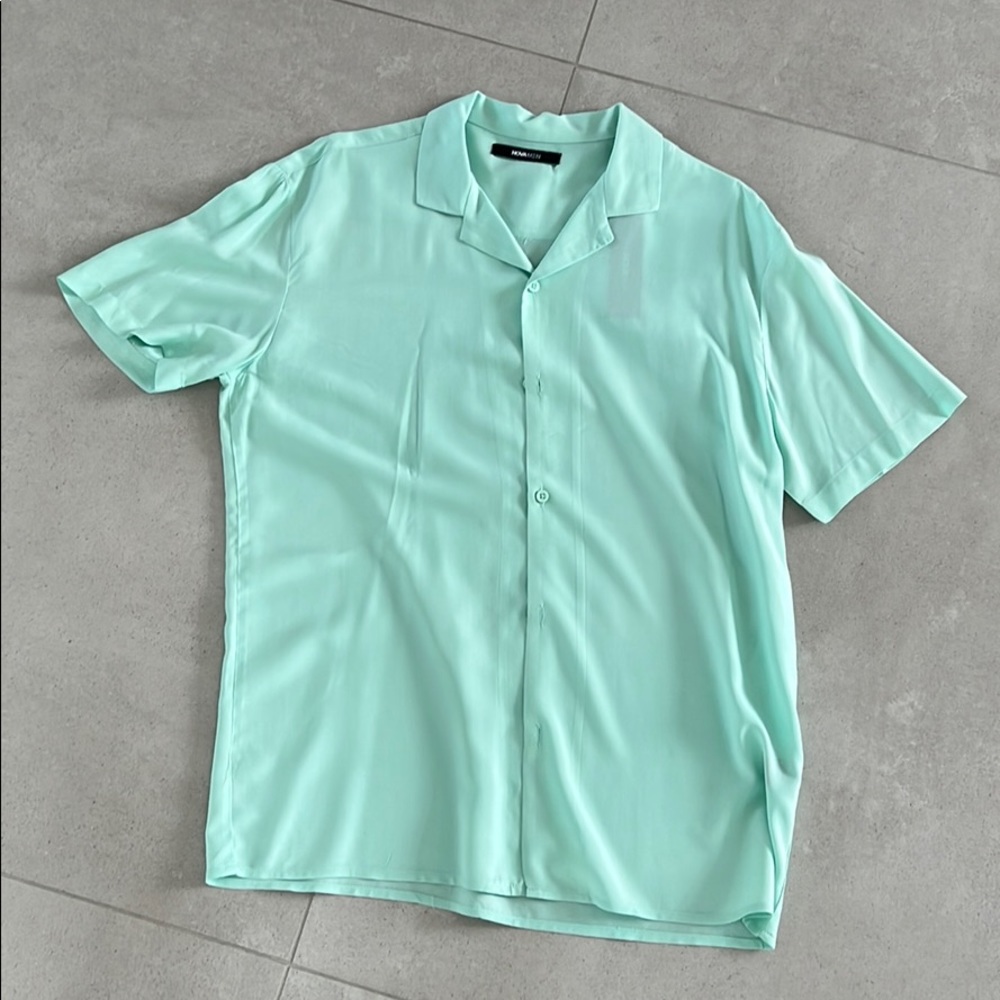 Mens Nova short Sleeve Button up. Slim Fit